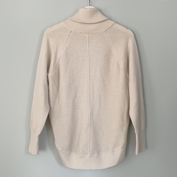 Merino wool turtleneck sweater - Picture 8 of 15